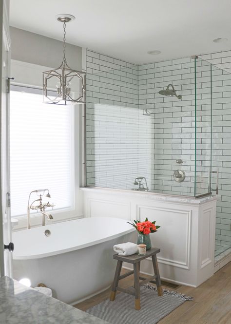 Gorgeous bathroom remodel - love seeing all the before and after pics! Makeover Kamar Mandi, Farmhouse Bathroom Remodel, Dwelling Place, Primary Bathroom, Interior Vintage, Bad Inspiration, Closet Remodel, Farmhouse Master, Master Bath Remodel