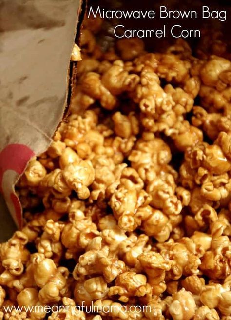 Carmel Popcorn Recipe, Brown Bag Popcorn, Corn Microwave, Microwave Caramel Corn, Homemade Caramel Corn, Munchies Snacks, Caramel Corn Recipes, Gourmet Food Plating, Sweet Popcorn