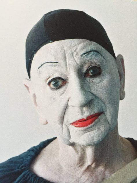 Victorian Theatre, Lindsay Kemp, Paris Film, Victorian Photography, Samuel Beckett, Tim Walker, Stage Makeup, Woman Drawing, Pose Reference Photo