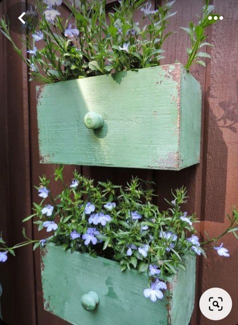 Eclectic Garden, Come Along With Me, Garden Nook, Paint Color Ideas, Garden Junk, Exterior Paint Color, Home Garden Design, Have Inspiration, Garden Containers