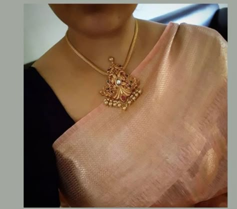 Addigai Designs, Indian Gold Chain Designs, Attigai Necklace Gold, Latest Gold Necklace Designs, South Indian Style, Hand Chain Jewelry, Gold Jewels Design, Antique Necklaces Design, New Gold Jewellery Designs