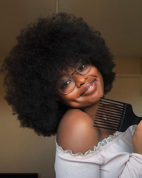 Just Wanted To Say Hi, Afro Puff Hairstyles, Hair Puff, Quick Natural Hair Styles, Type 4 Hair, 4c Natural, Pelo Afro, 4c Natural Hair, Natural Hair Community