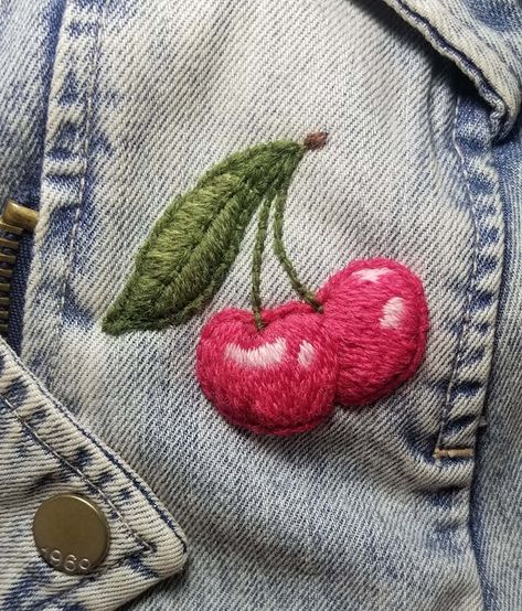 Sophie Long, Button Hole Stitch, Embroidered Patch Diy, Couching Stitch, Long And Short Stitch, Custom Embroidered Patches, Pink Stitch, Lazy Daisy Stitch, Sewing Things