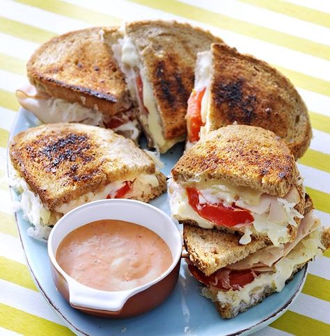 Grilled Turkey Reuben Sandwiches Reuben Sandwich Recipes, Turkey Reuben Sandwich, Dinner On Vacation, Turkey Reuben, Knuckle Sandwich, Reuben Recipe, Reuben Sandwich Recipe, Reuben Sandwiches, Turkey Sandwiches Recipes