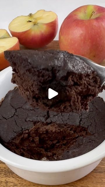 Levi Jensen on Instagram: "3 INGREDIENT HEALTHY CHOCOLATE CAKE 🍰 🍫 

So quick and so easy.. how am I just learning about this now? 😆

Although you can stick with just the 3 ingredients, it is slightly bitter if you don’t add in some sort of sweetener, so we’d recommend adding in a little bit of honey, maple syrup or monk fruit extract. 

But we loved how this turned out! IB: @lindsay.keosayian 

⭐️HOW TO MAKE IT⭐️

1 apple, cored
1 large egg
1/3 cup cacao powder 
Optional sweetener of choice- 1 tbsp maple syrup, honey or monk fruit extract 

Blend ingredients together until smooth. Place in an oven safe bowl at 350 for about 30 minutes. Enjoy! 🤍

#chocolatecake #healthyrecipes #easyrecipes #healthydessert" 3 Ingredient Apple Cake, Apple Chocolate Cake, Apple Egg Cocoa Cake, 3 Ingredient Fruit Cake Recipe, Healthy Chocolate Cake, 3 Ingredient Desserts, Chocolate Slice, Chocolate Apples, Fruitcake Recipes