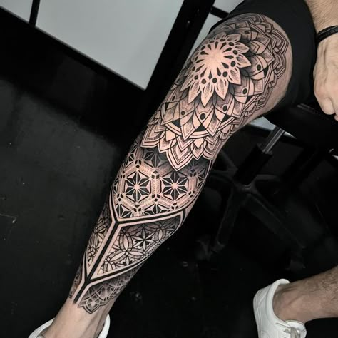 Geometric Tattoo Leg Sleeve, Mandala Tattoo Leg, Geometric Tattoo Leg, Mandala Tattoo Men, Leg Band Tattoos, Mandela Tattoo, Geometric Mandala Tattoo, Geometric Sleeve Tattoo, Full Leg Tattoos