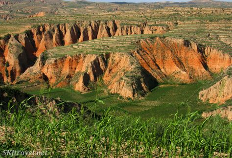 Terraced hilltops and deep valleys with summer's agriculture, the Loess Plateau, Dang Jiashan village, Shaanxi Province, China. Plateau Landform, Wandering Warrior, Landform, Old Maps, The Land, Agriculture, Monument Valley, Nature Art, Star Wars