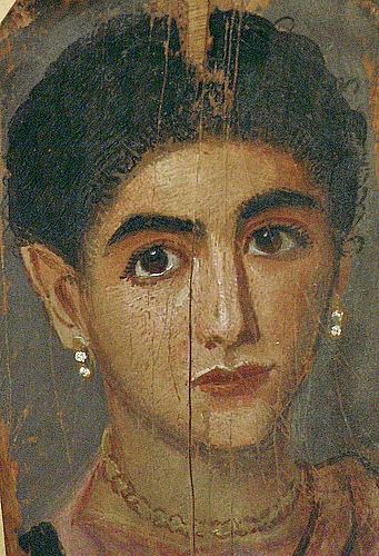 Roman women went through a lot to keep up their beauty to show their class. Their take on a beauty mask was a mix of sweat from sheep's wool placenta, excrement, animal urine, sulphur, ground oyster shells and bile. Talk about a processes! Female Mummy, Ancient Portraits, Fayum Portraits, Jean Antoine Watteau, Egypt Mummy, Dante Gabriel Rossetti, Egyptian Mummies, Ancient Paintings, Van Gogh Museum