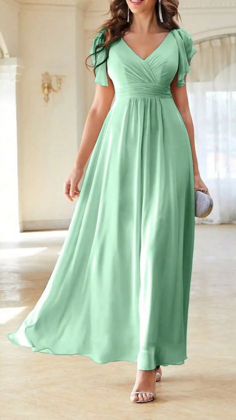 I saw this gorgeous Solid Ruffle Trim Chiffon Bridesmaid Long Dress and I can't get it outta my head! The ruffles are just so cute and floaty, perfect for a wedding or any special occasion. It seems super comfy too, so I can imagine dancing the night away without a problem.    What do you guys think? Would you wear this dress to a wedding? Let me know in the comments! 💖✨    #BridesmaidDresses #WeddingOutfit #ChiffonLove #FashionFinds #RuffleStyle Patterned Bridesmaid Dresses, Wedding Guess, Mint Green Bridesmaid Dresses, Bar Dress, Butterfly Sleeve Dress, Dress Sleeve Length, Guess Dress, Custom Wedding Dress, Short Bridesmaid Dresses