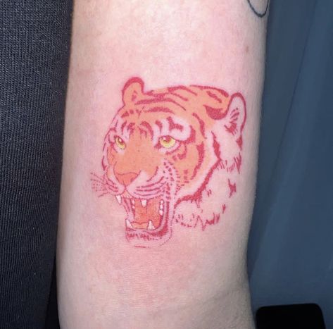 #tattoo #tattooideas #tattooart #tiger #tigertattoo #colortattoo #watercolortattoo Red Tiger Tattoo, Shoulder And Arm Tattoo, Tattoo Tiger, Red Tattoo, Arm Band Tattoo, Red Tattoos, Red Tiger, Tiger Tattoo, Rib Tattoo