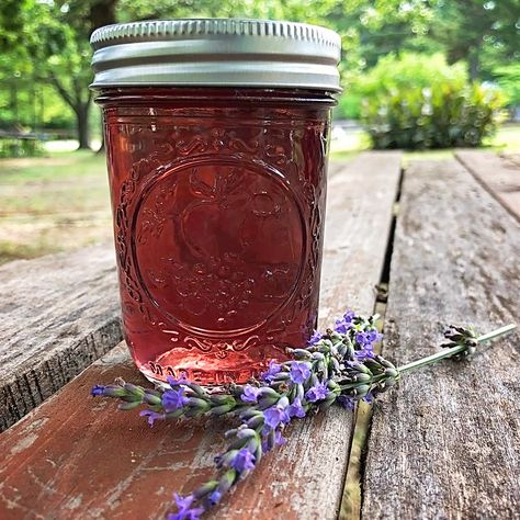 Jelly Coffee, Lavender Jelly, Wine Jelly, Coffee Jelly, Lavender Recipes, Recipe For 2, Canning Food Preservation, Lean And Green Meals, Clear Gel