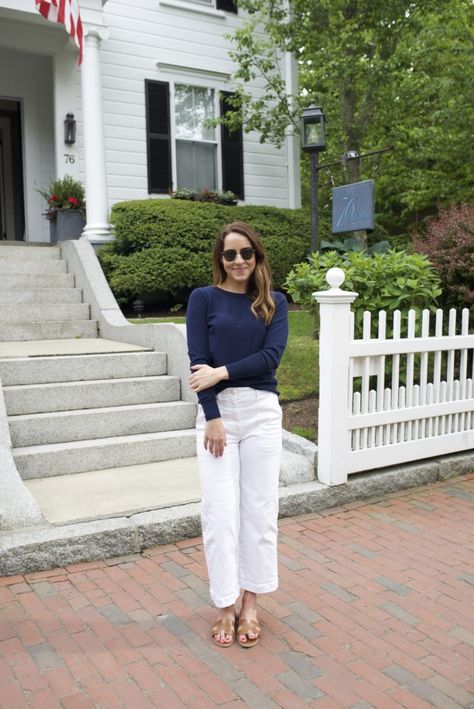 navy sweater and white jeans Nantucket Fashion, Nantucket Outfit, Nantucket Sweatshirt, Nyc Lifestyle, Coastal Fashion, Lifestyle Influencer, J Crew Sweater, Warm Chocolate, Classic Americana