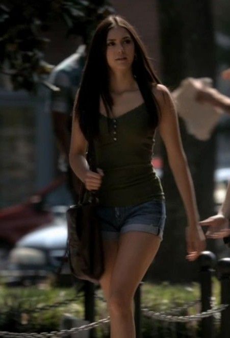 Elana Vampire Diaries Outfit, Elena Outfits Tvd, Elena Gilbert Fall Outfits, Elena Gilbert Pajamas, Elena Gilbert Outfits Summer, Eliana Gilbert Outfits, Elena Gilbert Summer Outfits, Elena Gilbert Outfit, Elena Gilbert Outfits