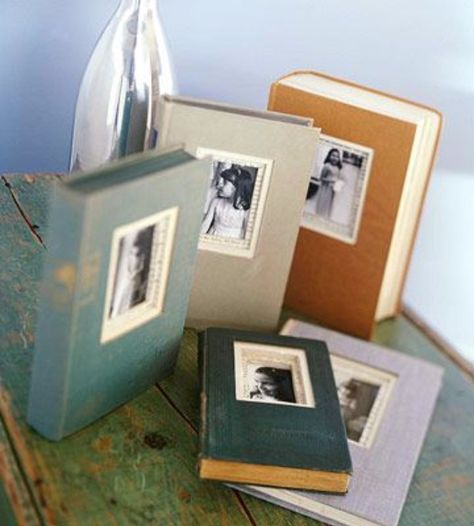 Upcycling Project Ideas | DIY Picture Frame at http://diyjoy.com/craft-ideas-diy-picture-frames Old Book Crafts, An Open Book, Book And Frame, Diy Picture Frames, Cadeau Diy, Diy Picture, Upcycle Projects, Open Book, Diy Photo