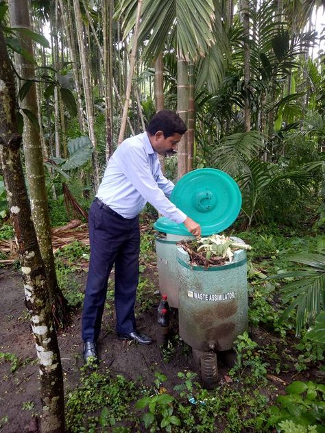 Assam Man Farms Fish in Rooftop Pond, Turns Waste into Bio-Pesticides! Plastic Waste Management, Solid Waste Management, Green Tea Plant, Biodegradable Waste, Back In 2005, Waste Land, Indigenous Knowledge, Environmental Scientist, Urban Farmer