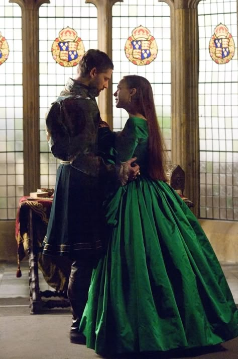 Hulu. Anna Boleyn, Mary Boleyn, The Other Boleyn, Philippa Gregory, Tudor Costumes, Tudor Fashion, The Other Boleyn Girl, Eric Bana, King Henry Viii