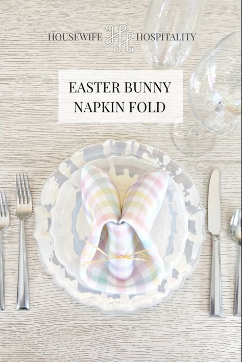 Learn how to do this ultra easy bunny shaped napkin fold! It works great with floppy napkins and will impress your guests this Easter! Easter Napkins Folding, Easter Napkin Folding, Bunny Napkin Fold, Napkin Folds, Easter Napkins, Bunny Napkins, Spring Things, Easter Tablescapes, Dinner Decoration