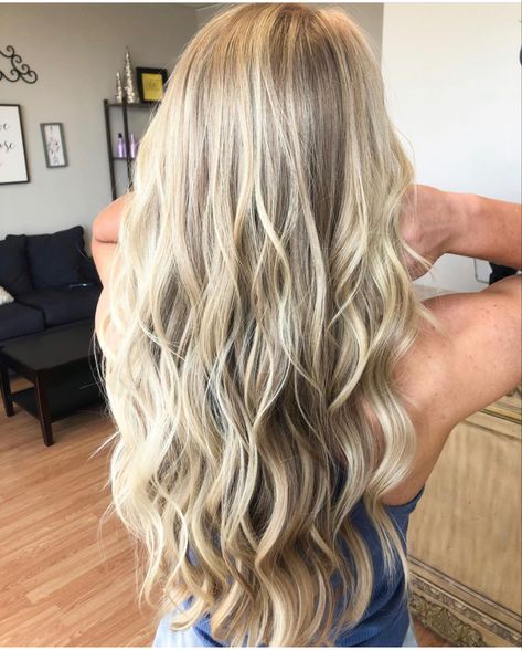 brightened up the blonde for the summer and finished it with loose curls😍 Thick Blonde Hair, Loose Curls Hairstyles, Light Curls, Curled Hair, Formal Hair, Curls For Long Hair, Curls Hairstyles, Dirty Blonde Hair, Long Curls