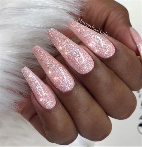 Pink Holographic Nails, Grad Nails, Nailart Ideas, Nails Grey, Glitter Stilettos, Wedding Nails Glitter, Pink Glitter Nails, Graduation Nails, Turquoise Glitter