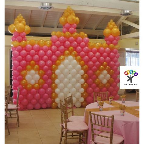 Castillo de globos - Princess Castle Balloon Castle, Decoration With Balloons, Princess Balloons, Sixth Birthday, Princess Party Decorations, Balloon Arrangements, Disney Princess Party, Love Balloon, Balloon Sculptures