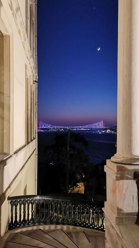 🪐 Istanbul Wallpaper Aesthetic, Istanbul Aesthetic Night, Istanbul Turkey Photography, Turkey Photography, Istanbul Photography, Istanbul City, Pretty Landscapes, Turkey Travel, Dream City