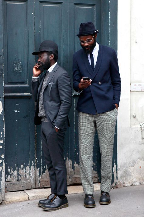 #style #drmartens Rudeboy Style, Dr Martens Men Outfit, Black Brothers, London Style, Cooler Look, Sharp Dressed Man, Winter Dress, Well Dressed Men, Gentleman Style