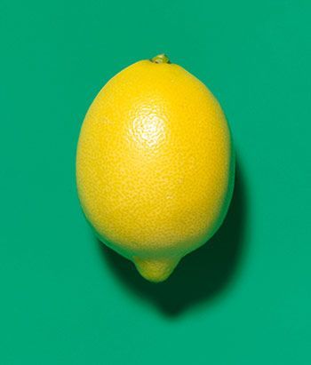 Type Of Aesthetics, Contrast Photography, Lemon Print Dress, Still Life Pictures, Color Transition, Life Drawing Reference, Reference Photos For Artists, Object Photography, Light Study