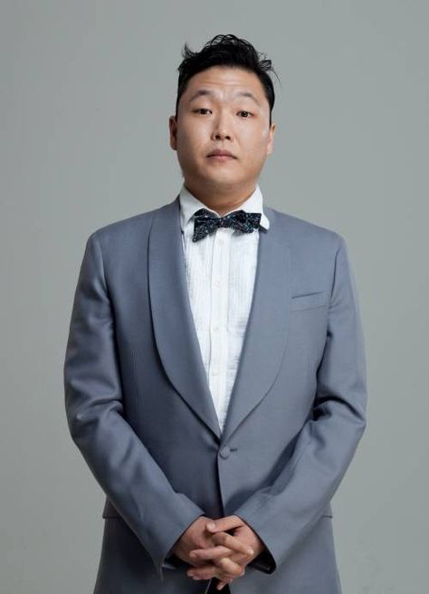 Psy rumored to make a comeback near the end of January | http://www.allkpop.com/article/2013/12/psy-rumored-to-make-a-comeback-near-the-end-of-january Psy Kpop, Psy Gangnam Style, Military Signs, Oppa Gangnam Style, Gangnam Style, Military Training, Hip Hop Artists, Korean Entertainment, American Rappers