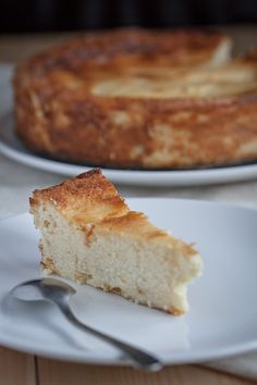 One of the most popular cakes in Poland is cheesecake. There are endless numbers of recipes. There are people who… Polish Cheesecake, Popular Cakes, Polish Food Recipes, Poland Food, Polish Dishes, Polish Desserts, Polish Foods, Eastern European Recipes, Polish Heritage