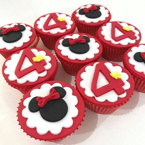 Minnie Mouse cupcakes Mickey And Minnie Cupcakes, Minnie Cupcakes, Mouse Cupcakes, Yellow Cupcakes, Minnie Mouse Cupcakes, Disney Cakes, Mini Mouse, Minnie Mouse Party, Mickey Minnie Mouse