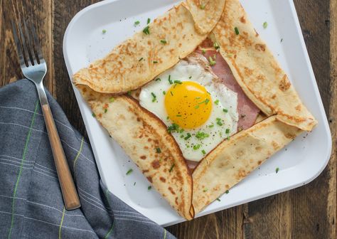 Ham & Egg Crepe Pockets {with extra boost from collagen} Egg Crepe, Healthy Ham, Mold Recipes, Jello Mold Recipes, Paleo Carrot Cake, Fennel Soup, Collagen Recipes, Gelatin Recipes, Ham And Eggs