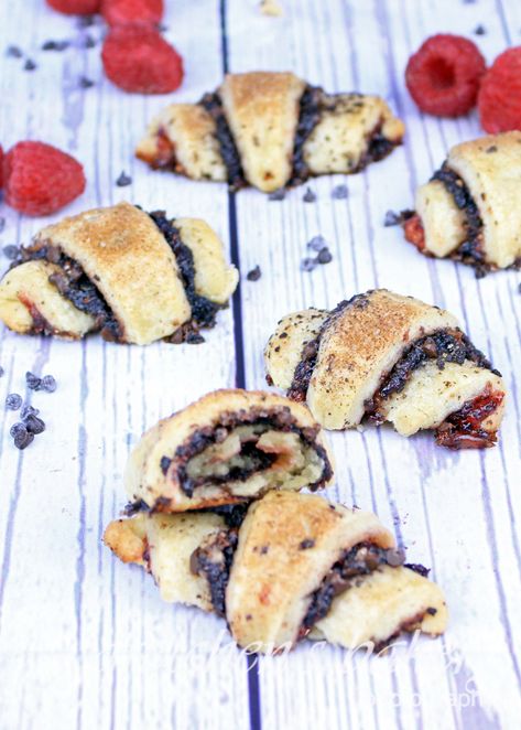 Chocolate Raspberry Rugelach - Gretchen's Vegan Bakery Raspberry Rugelach, Chocolate Rugelach, Vegan Chocolate Cookies, Vegan Cheesecake Recipe, Raspberry Desserts, Hanukkah Food, Raspberry Cookies, Raspberry Chocolate, Vegan Bakery