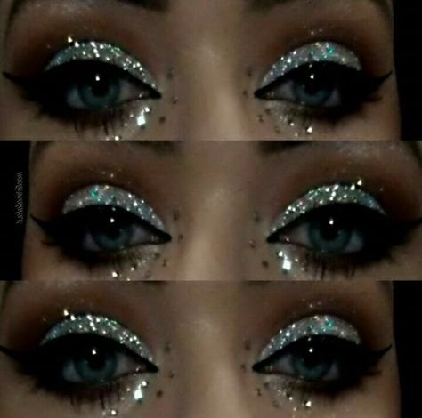 Gems Eye Makeup, Beyoncé Makeup, Graduation Ceremony Outfit, Beyoncé Concert, Ceremony Outfit, Makeup Glitter, Graduation Ceremony, Beyonce, Halloween Face