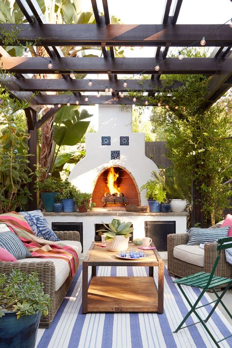 Pergola Decor, Rustic Backyard, Patio Pergola, Backyard Fireplace, Outdoor Fireplaces, Pergola Design, Garden Design Layout, Rustic Fireplaces, Backyard Pergola