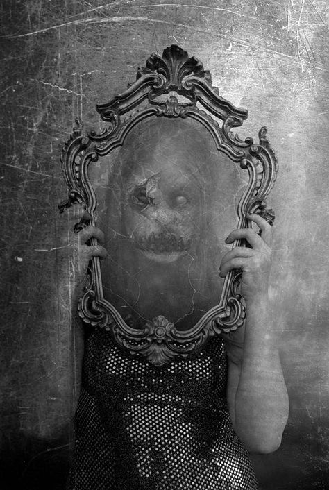 Creepy Ghost In The Mirror, Gothic Culture, Ghost Art, Dark Images, Cool Monsters, Macabre Art, The Evil Within, Dark Places, Dark Photography