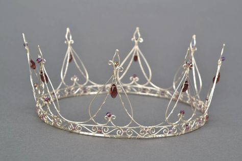 Wire Tiara, Diy Tiara, Locket Ideas, Wire Crown, Wire Projects, Handmade Tiaras, Diy Friendship Bracelet, Fairy Stuff, Wire Jewelry Rings