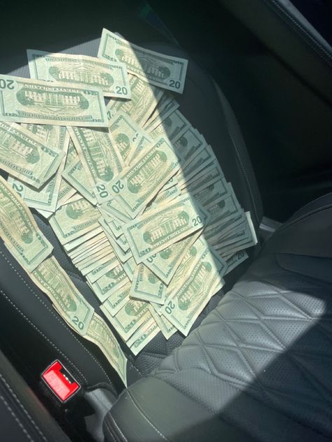 10 Bands Money, Band For Band Money, Bands Money, Luxury Toys, Sneakerhead Room, Money Vision Board, Money Motivation, Money Images, Money Stacks