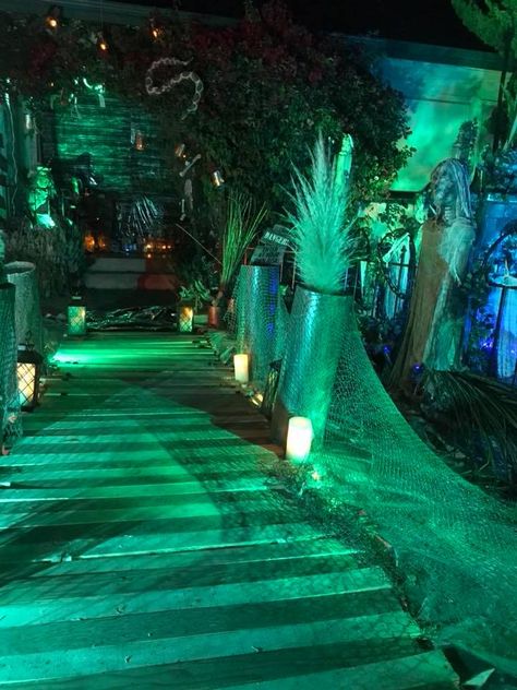 Swamp Scene, Pirate Halloween Decorations, School Dance Themes, New Orleans Halloween, Swamp Theme, Outside Halloween Decorations, Indoor Ideas, Dance Themes, Pirate Halloween