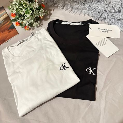 #calvin #calvinkleinjeans#CK #JK #jungkookxcalvinklein #WhiteTshirt Top Calvin Klein Outfit, Ck Tshirt, Calvin Klien, Brand Clothes, Brand Me, Good Brands, Calvin Klein Jeans, Christmas List, White Tshirt