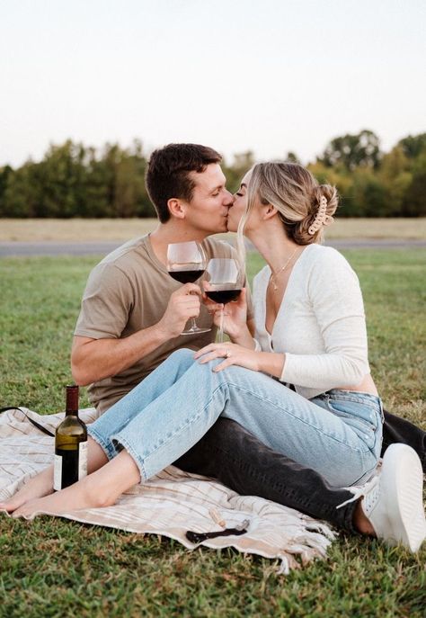 Picking Up Engagement Photos, Engagement Poses For Couple Outdoor, Engagement Photos With Wine, Wine Engagement Photos, Engagement Photos Winery, Engagement Photo Picnic, Couple Photoshoot Picnic, Engagement Photo Ideas Fall, Proposal Poses