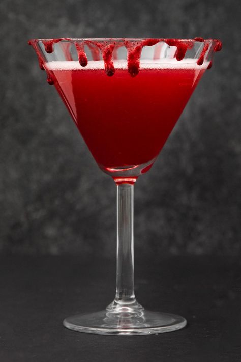 Vampire’s Kiss Cocktail https://fooddoodles.com/vampires-kiss-cocktail/ Draculas Kiss Cocktail, Vampires Kiss, Kiss Cocktail, Monster Munch, Vampire Bites, Vampire Kiss, Spooky Snacks, Halloween Cocktail, Batch Cocktails