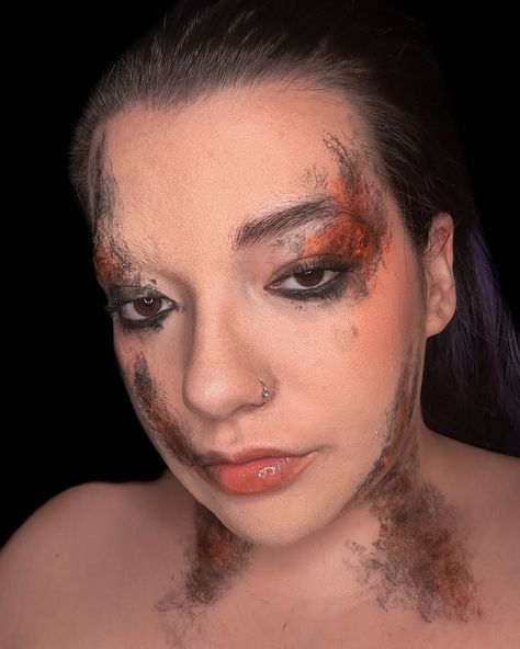 Fire burning on the dance floor 🔥 Day 29 fire flame Recreated : @alejandlores #31daysofhalloween #31daysofhalloweenmakeup #makeup #makeupartist #makeupoftheday #makeupideas #burning #burninglook #flames #flamesmakeup #burningmakeup #editorial #editorialmakeup Burnt Hair, Fire Burning, Fire Flame, 31 Days Of Halloween, On The Dance Floor, Editorial Makeup, The Dance, Dance Floor, Skin Makeup