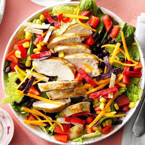 Copycat Southwest Chicken Salad Recipe: How to Make It Chipotle Glaze, Chicken Coleslaw, Salad Boats, Salad Protein, Crunch Brownies, High Protein Lunch Ideas, Slaw Salad, High Protein Salads, Southwest Chicken Salad