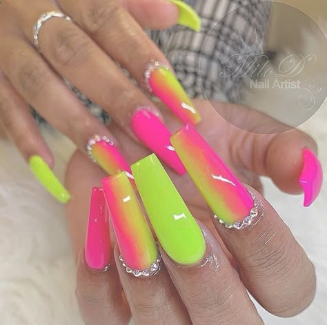 Lime Green Nails, Neon Acrylic Nails, Green Acrylic Nails, Princess Fashion, Gel Nails At Home, Stiletto Nail Art, Stiletto Nails Designs, Her Nails, Memes Hilarious