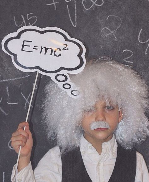 Albert Einstein Albert Einstein Projects, Albert Einstein Costume, Einstein Costume, Einstein Project, Science Costumes, Mad Scientist Halloween, Halloween Science, Science Party, Homemade Halloween Costumes