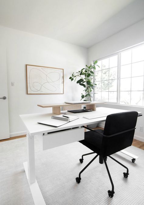 Home Office Inspiration, White Desk, Minimalist Office, Office Layout, Sit Stand Desk, The Shift, Home Office Setup, Home Office Space, Office Setup