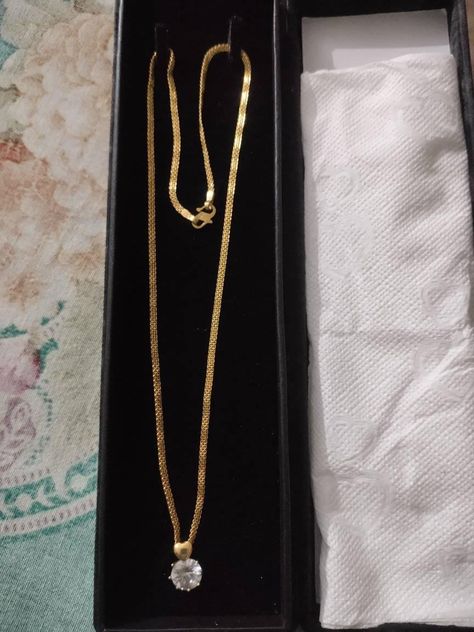 Gold Jewellery Shop Snapchat Story, Kalung Emas Aesthetic, Gold Gift Snap, Birthday Gifts Snaps, Birthday Gift Snap, I Love Gold, New Gold Jewellery Designs, Fancy Jewelry Necklace, Cute Couple Gifts