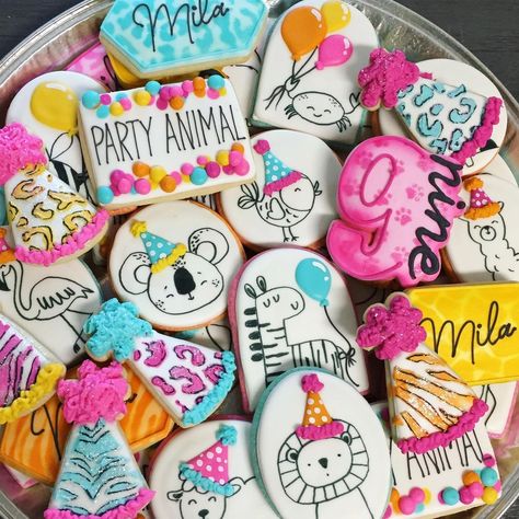 Animal Cracker Birthday Party, Party Animal Birthday Cookies, Party Animal Cookies Decorated, Zoo Cookies, Party Animal Cookies, Tiger Cookies, Circus Animal Cookie, Animal Party Theme, Wild Birthday Party