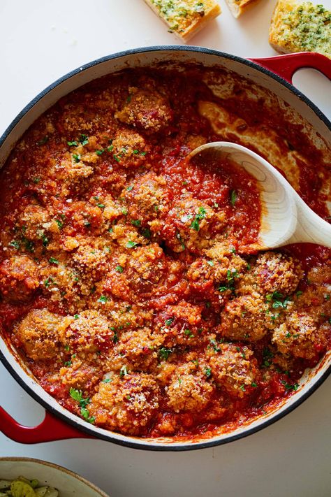 Ricotta Meatballs with the Crispy Topping Meatballs And Sauce, Ricotta Meatballs, Pinch Of Yum, Buttered Noodles, Simple Green Salad, Homemade Meatballs, Eat Better, Italian Dishes, Menu Planning