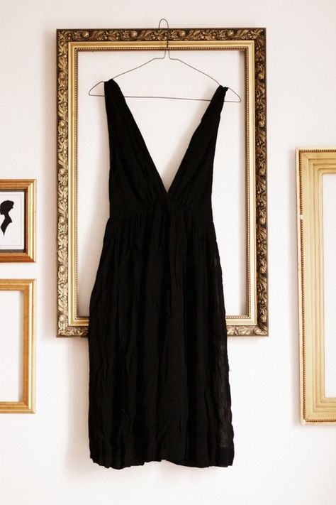 // Empty Frames, Parisienne Chic, Window Displays, Classy And Fabulous, Mode Inspiration, Tea Leaves, Look Cool, Halter Formal Dress, Bridesmaid Dress